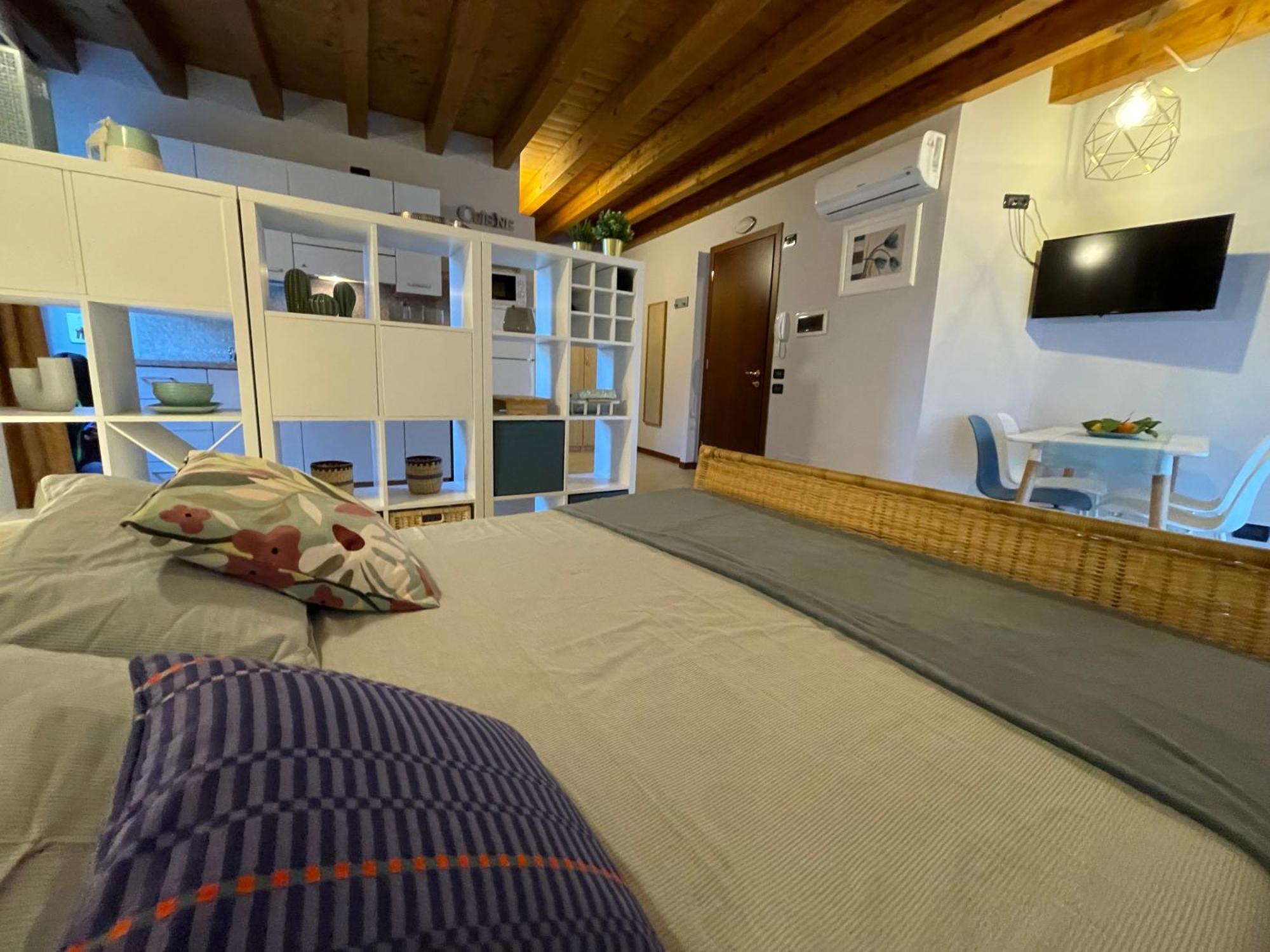 Villa Maria Apartments Moniga del Garda Exteriör bild