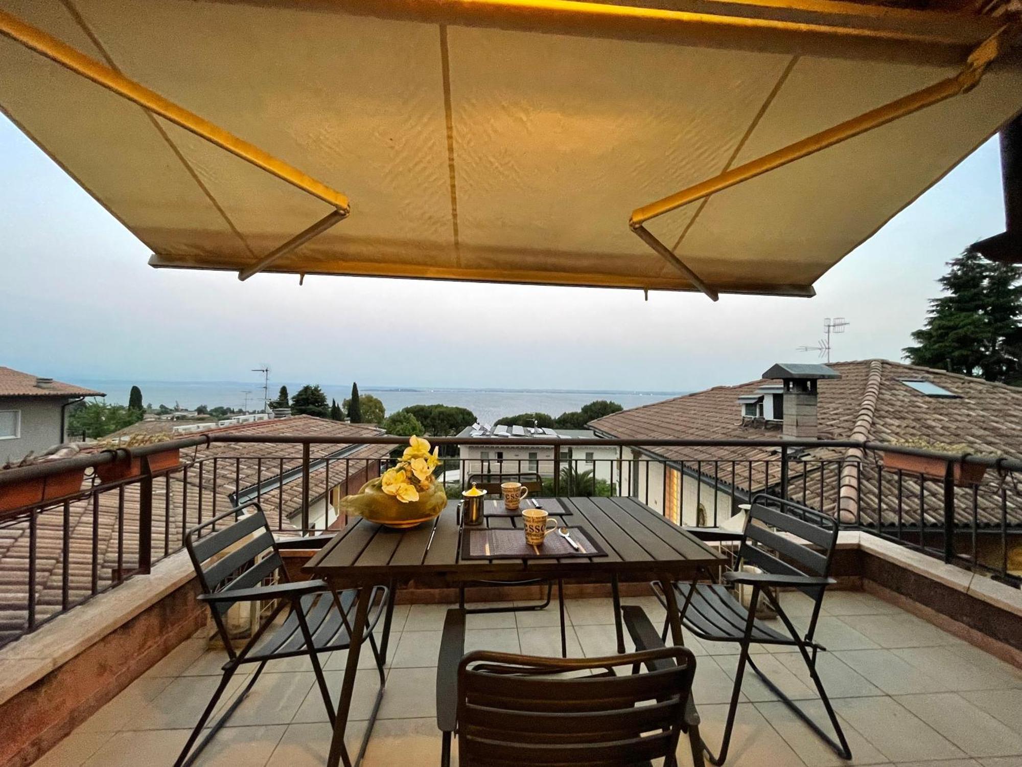 Villa Maria Apartments Moniga del Garda Exteriör bild
