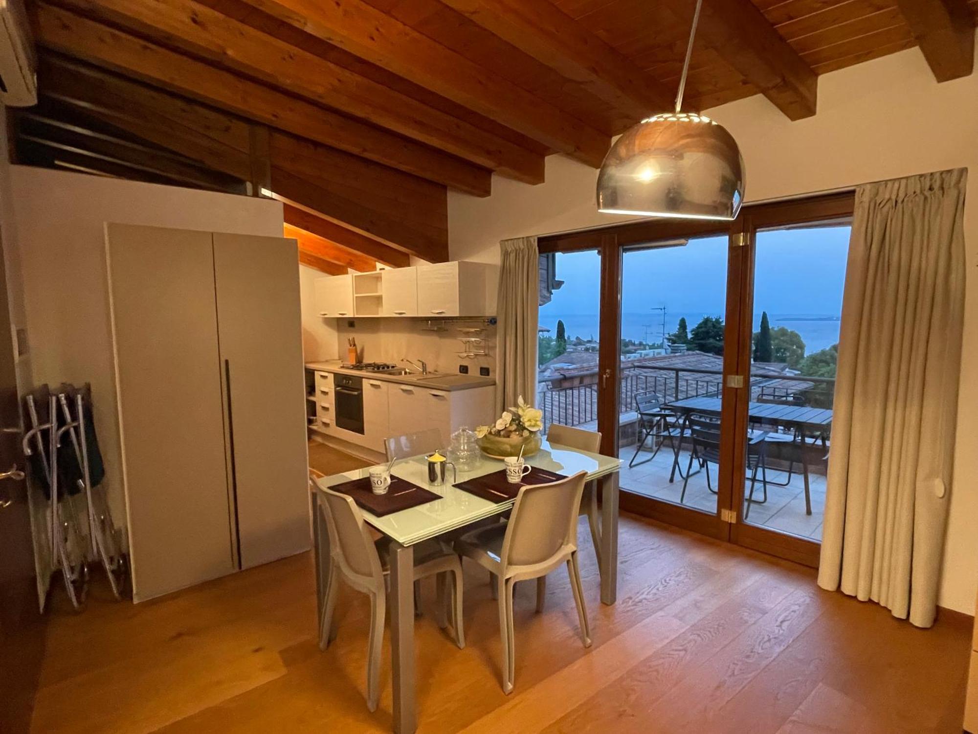 Villa Maria Apartments Moniga del Garda Exteriör bild